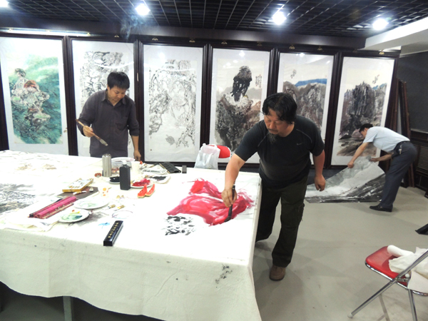 赵际滦国画《钟馗出游图》尽显笔墨特色
