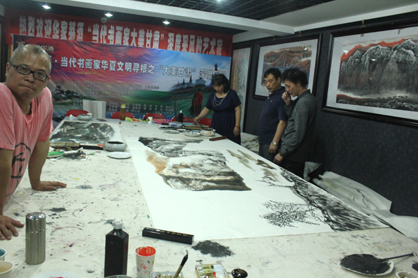 赵景收、李丽、老壶、唐盛军共创山水《大美陇原》