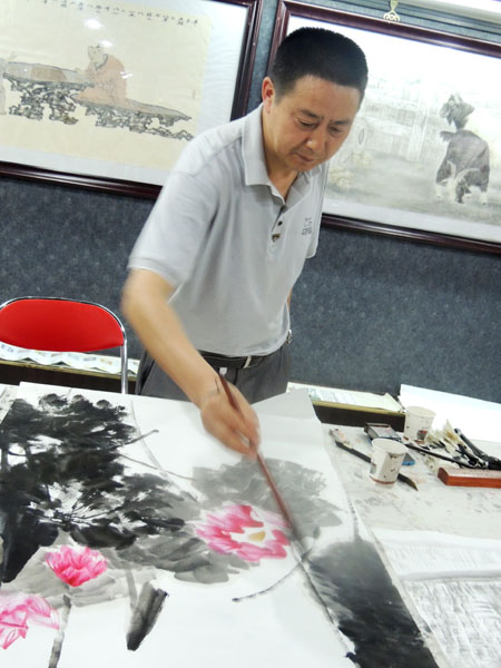 安奇笔会现场绘制精美荷花