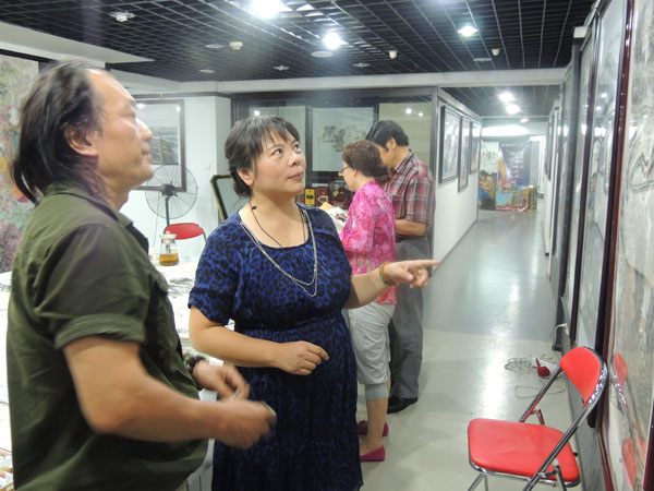 李丽：营造清丽大气的山水画境