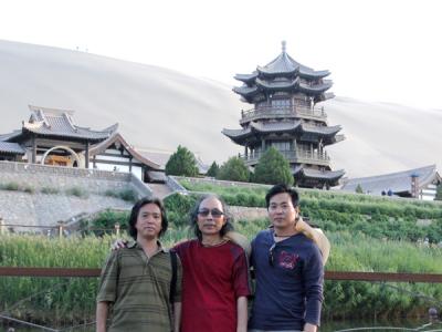 尘世喧嚣中的一方心灵净土——高磊花鸟画浅析