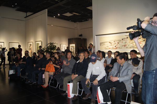 “江风玉树•范澍宁李江国画作品展”在成都开幕