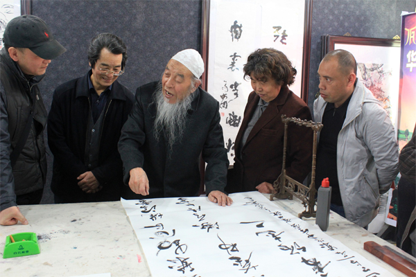 秋子老师莅临马西园大型画家日活动