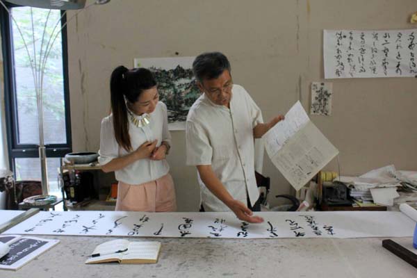 甘肃成功书画艺术研究院代表拜访书画艺术家初中海