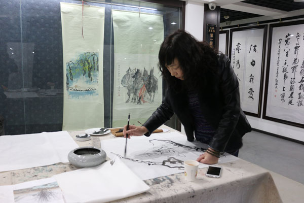 陈苏民笔会作品《梨园春》赏析
