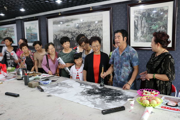 东港市美协名誉主席陈华民先生“画家日活动”圆满结束
