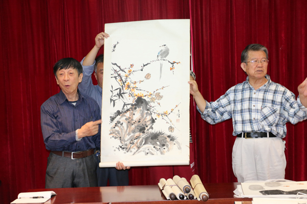 陆震华教授藏画捐赠仪式在兰州成功美术馆举行