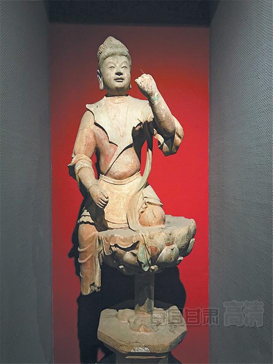 彩塑供养菩萨像（唐代）