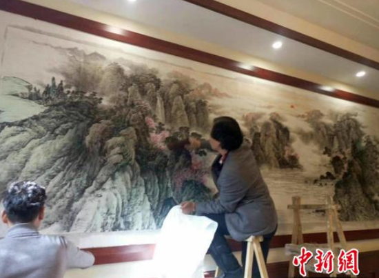 修复古书画40载的画郎中：“跪着”复原古书画神韵